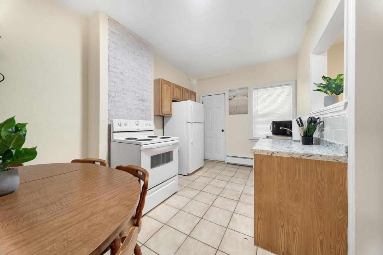 Newly Renovated 2Br1Ba Apt At The Boston City Exterior foto
