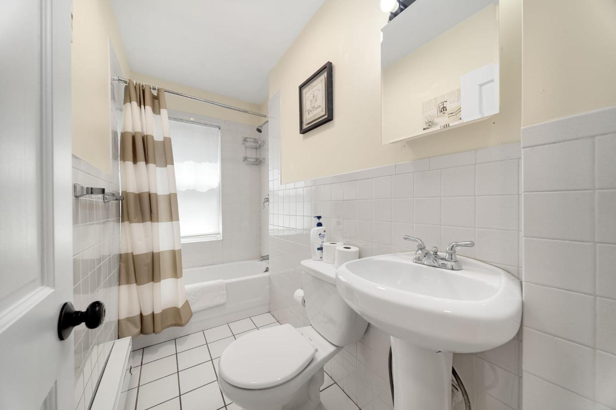 Newly Renovated 2Br1Ba Apt At The Boston City Exterior foto